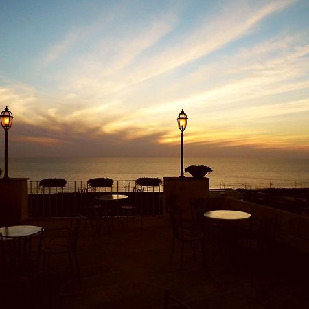 Hotel Ristorante Le Clarisse Амантеа Екстериор снимка