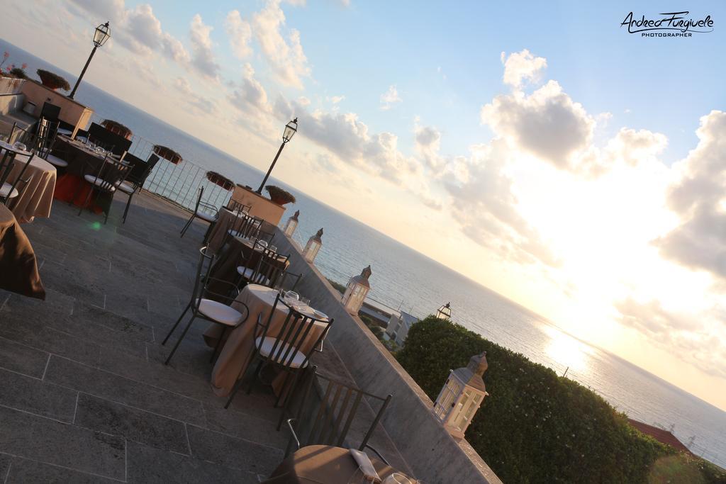 Hotel Ristorante Le Clarisse Амантеа Екстериор снимка