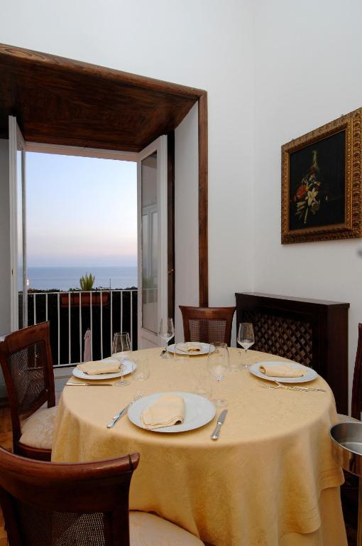 Hotel Ristorante Le Clarisse Амантеа Екстериор снимка